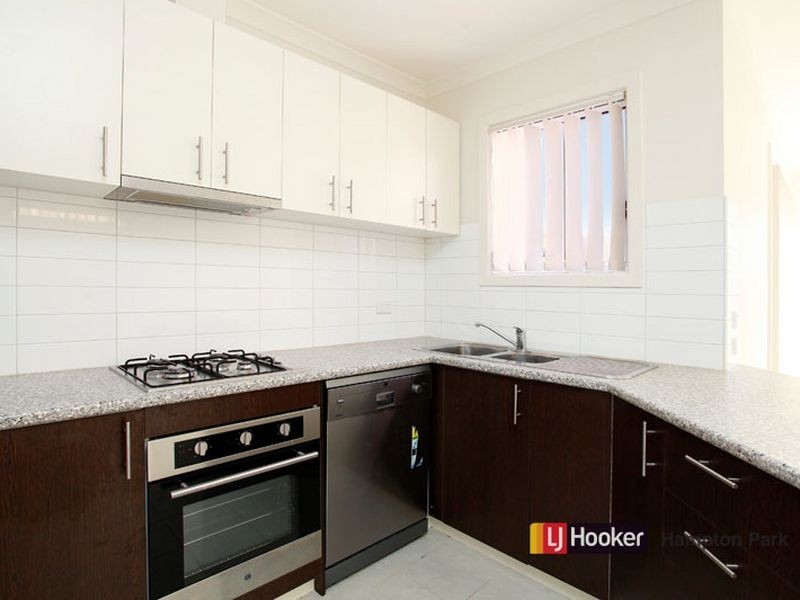 14/4 Young Road, Hallam VIC 3803