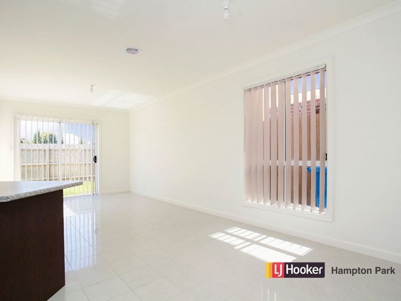 14/4 Young Road, Hallam VIC 3803