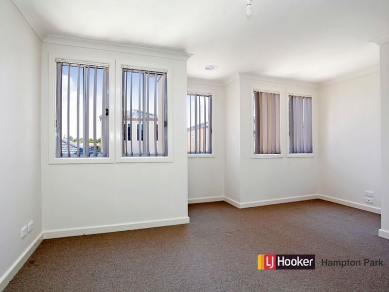 14/4 Young Road, Hallam VIC 3803