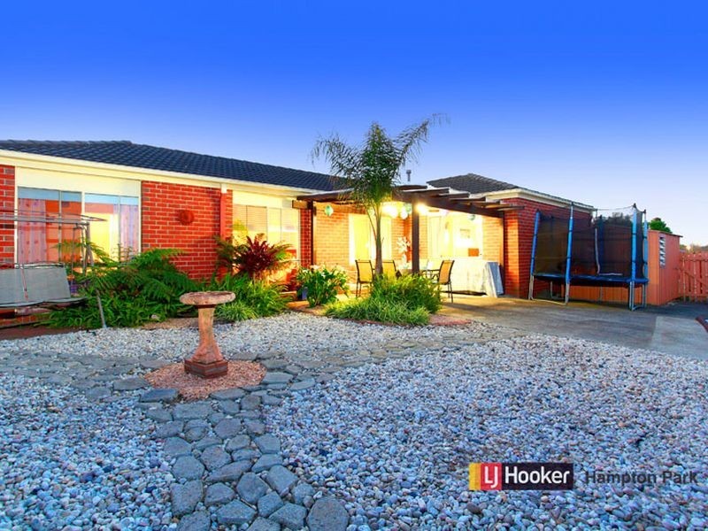 18 Redwood Avenue, Hampton Park VIC 3976