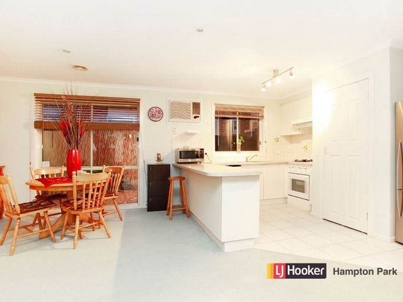 18 Redwood Avenue, Hampton Park VIC 3976