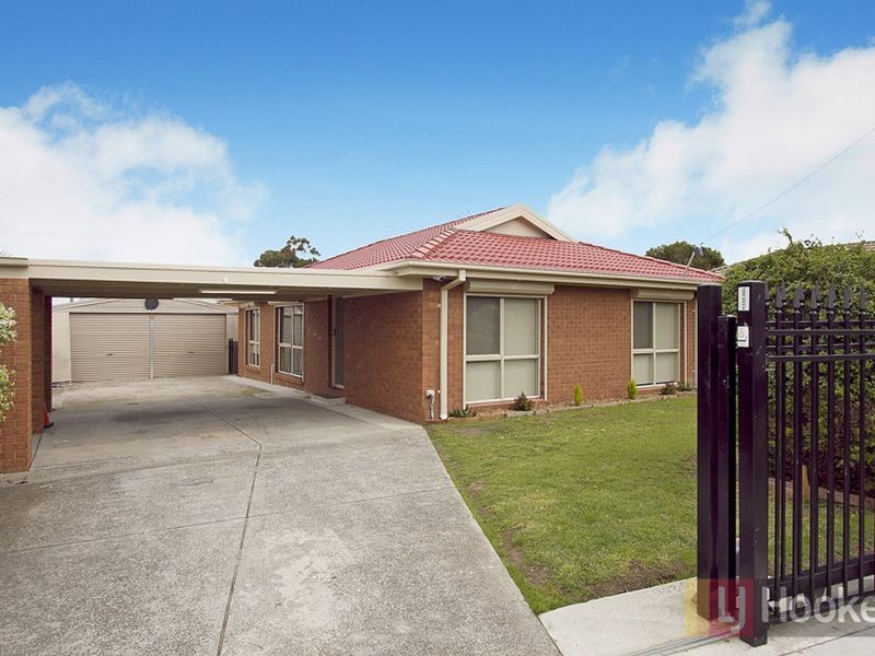 80 Warana Drive, Hampton Park VIC 3976