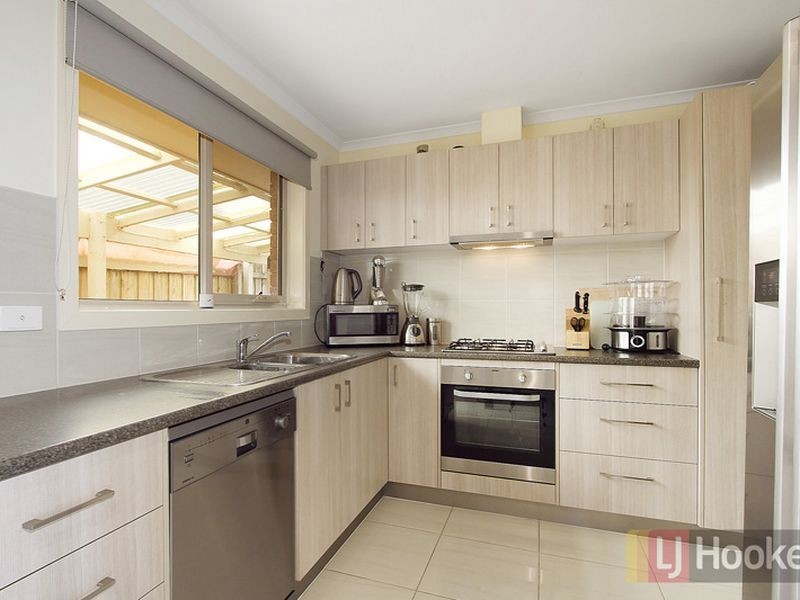 80 Warana Drive, Hampton Park VIC 3976