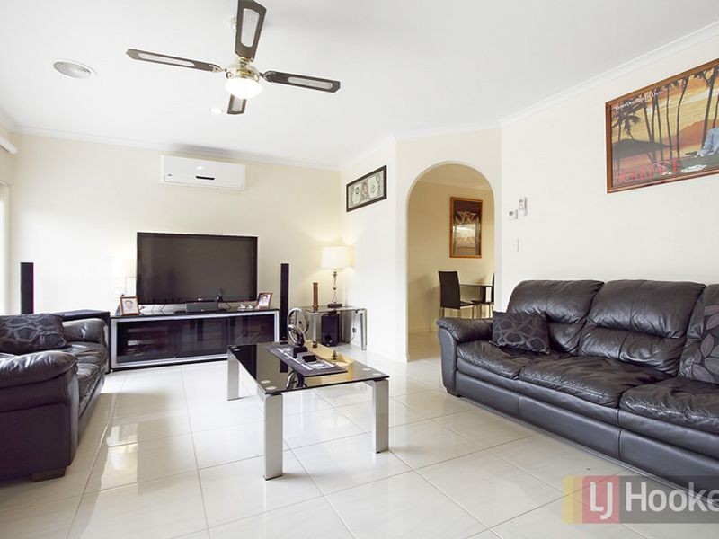 80 Warana Drive, Hampton Park VIC 3976