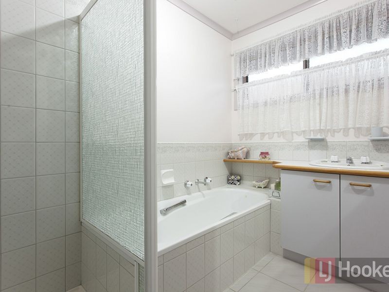 8 Victor Court, Hampton Park VIC 3976