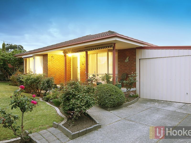 8 Victor Court, Hampton Park VIC 3976