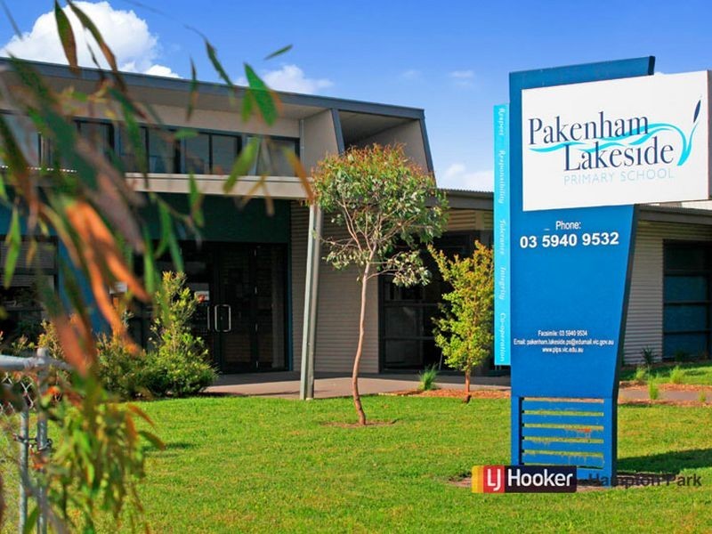 45 Cyan Crescent, Officer VIC 3809