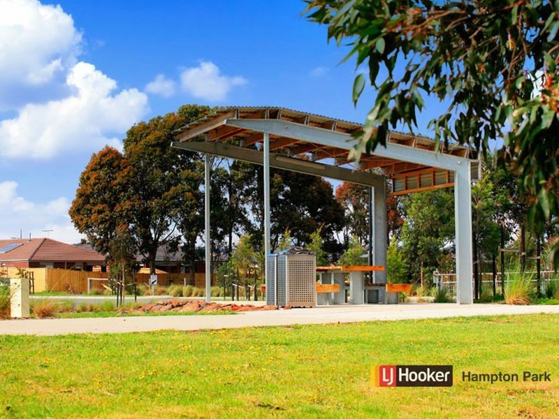 45 Cyan Crescent, Officer VIC 3809