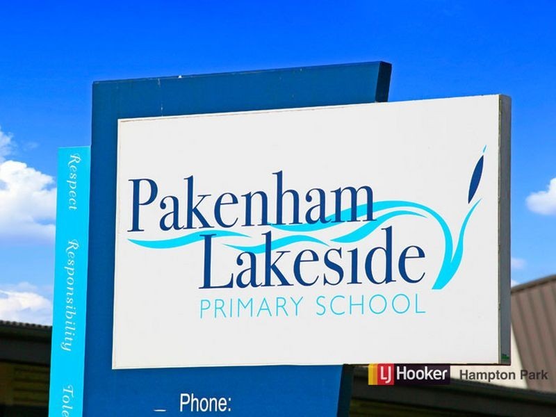 48 Cyan Crescent, Officer VIC 3809