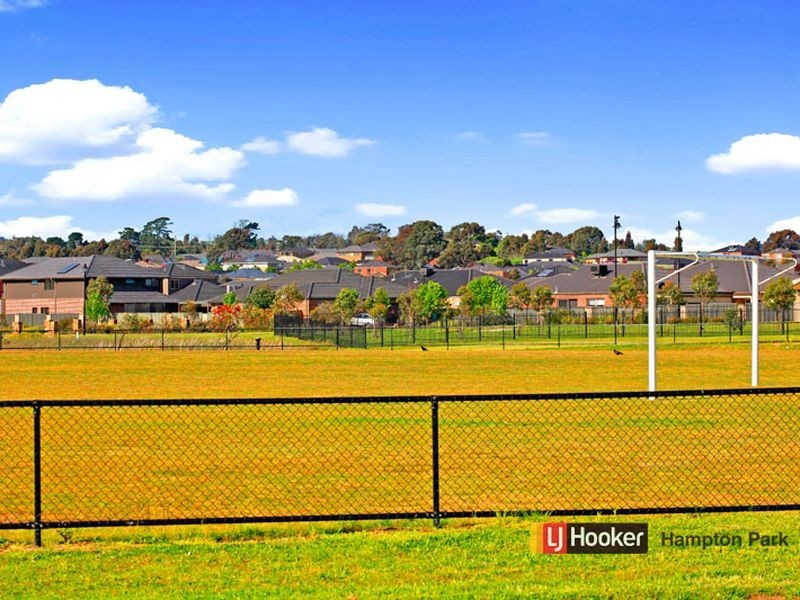 48 Cyan Crescent, Officer VIC 3809