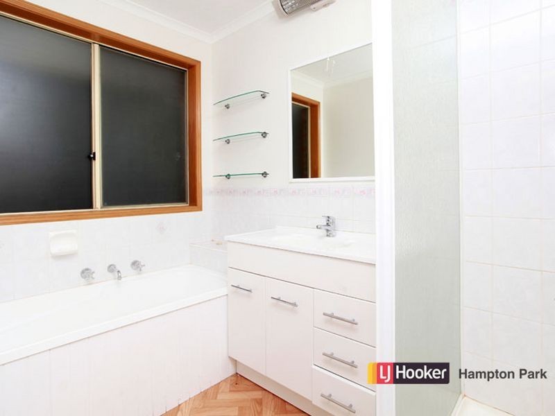 9 Norman Place, Narre Warren VIC 3805