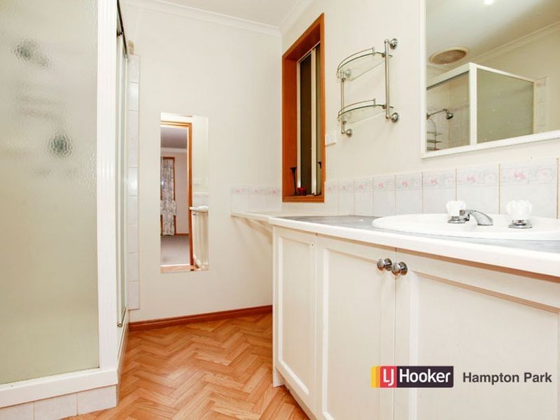 9 Norman Place, Narre Warren VIC 3805