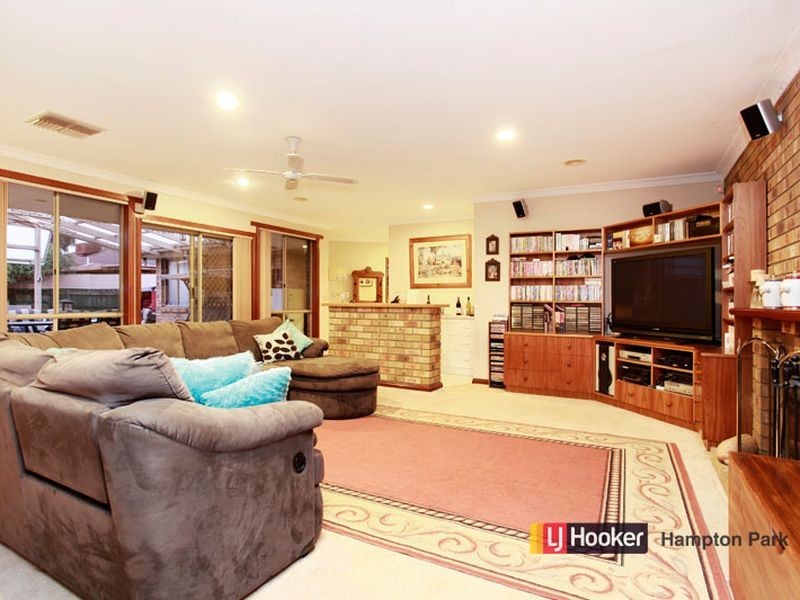 3 Dianna Court, Hampton Park VIC 3976