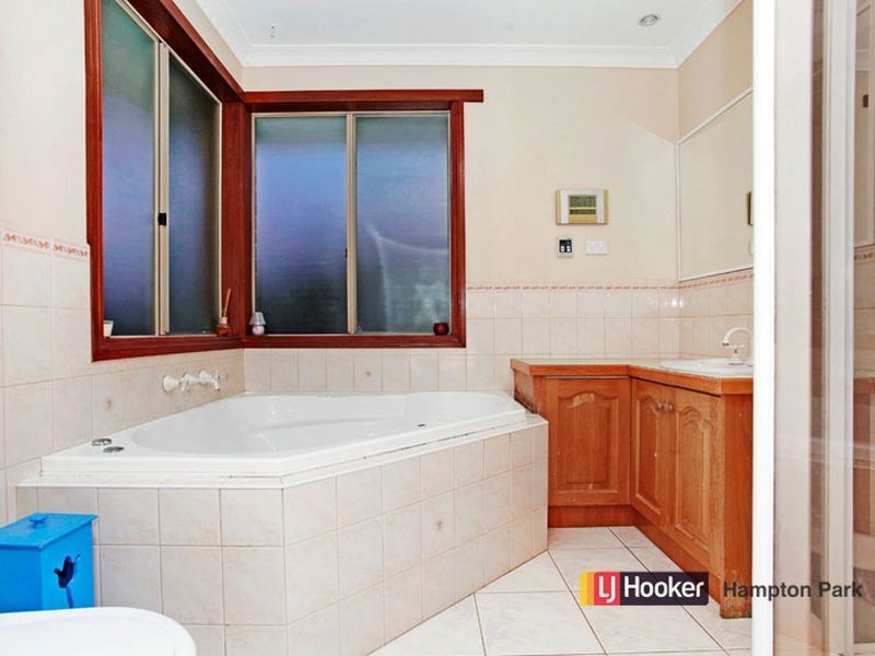 3 Dianna Court, Hampton Park VIC 3976