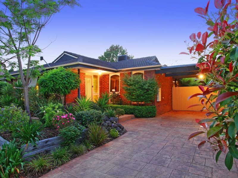 31 James Cook Drive, Cranbourne VIC 3977