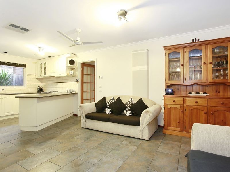 31 James Cook Drive, Cranbourne VIC 3977