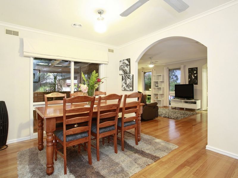 31 James Cook Drive, Cranbourne VIC 3977