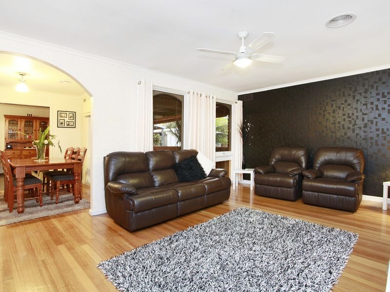 31 James Cook Drive, Cranbourne VIC 3977