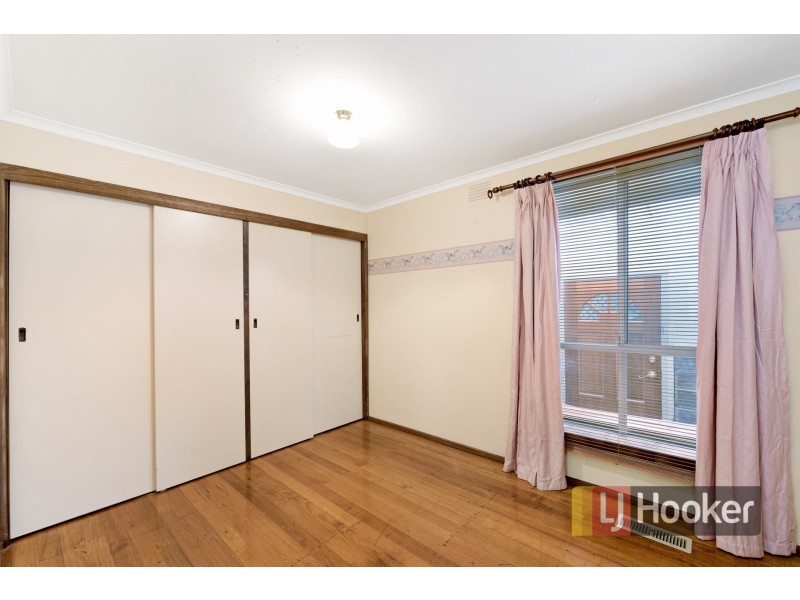 13 Oaktree Drive, Hampton Park VIC 3976