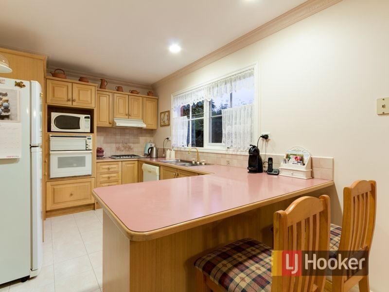 26 Ravensthorpe Crescent, Narre Warren VIC 3805