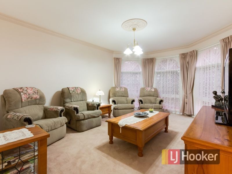 26 Ravensthorpe Crescent, Narre Warren VIC 3805