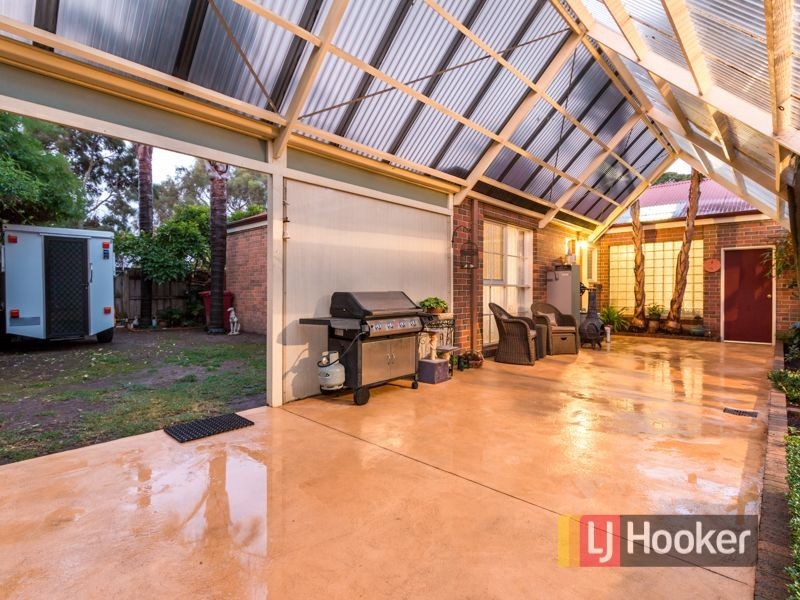 26 Ravensthorpe Crescent, Narre Warren VIC 3805