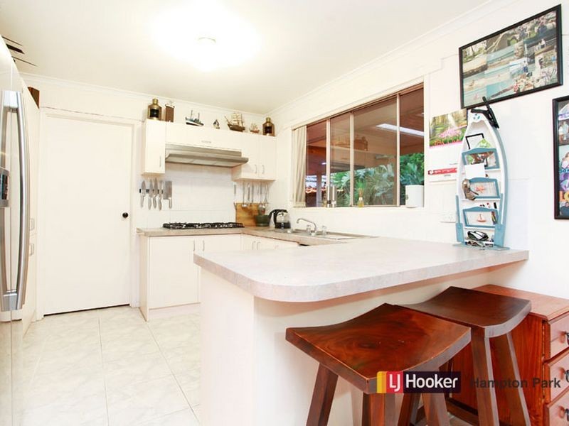 16 Eclipse Court, Hampton Park VIC 3976