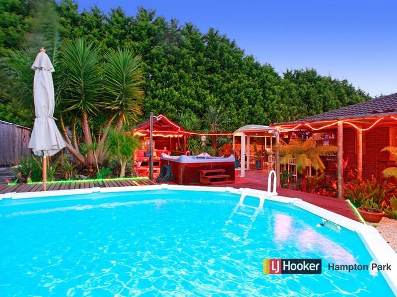 16 Eclipse Court, Hampton Park VIC 3976