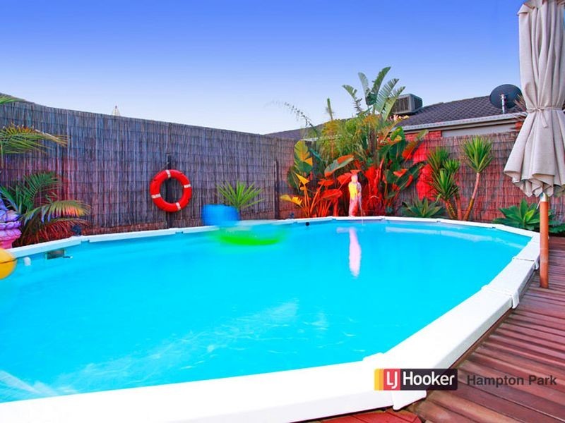 16 Eclipse Court, Hampton Park VIC 3976