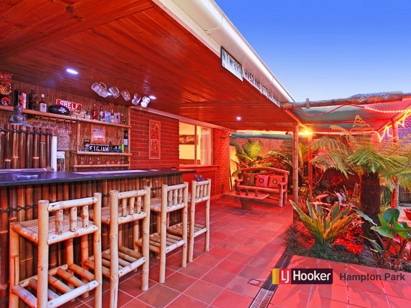 16 Eclipse Court, Hampton Park VIC 3976