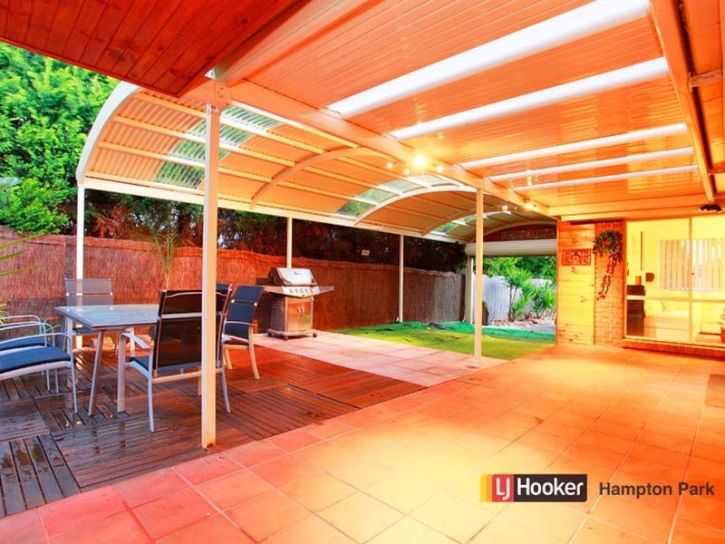 16 Eclipse Court, Hampton Park VIC 3976