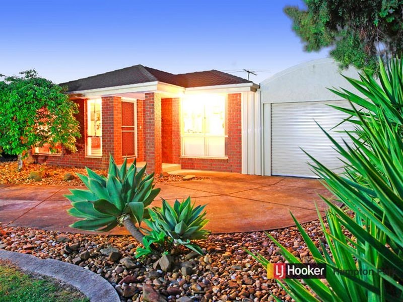 16 Eclipse Court, Hampton Park VIC 3976
