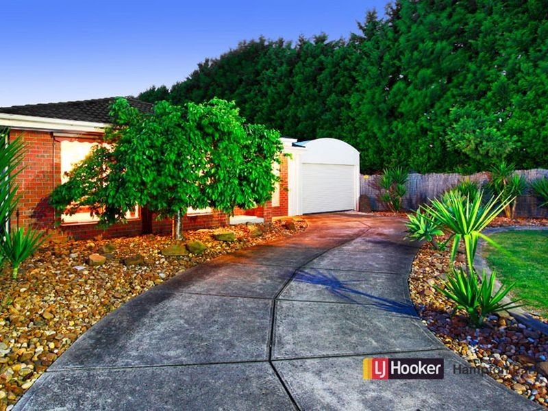 16 Eclipse Court, Hampton Park VIC 3976