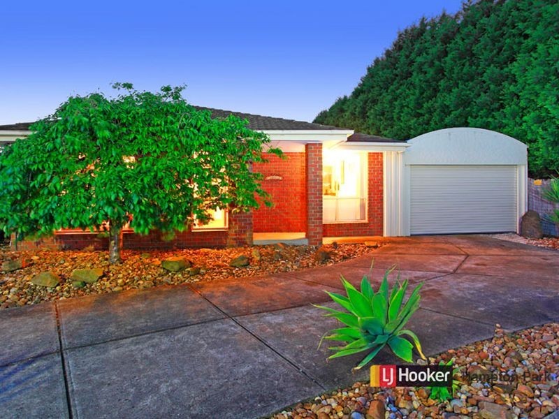 16 Eclipse Court, Hampton Park VIC 3976