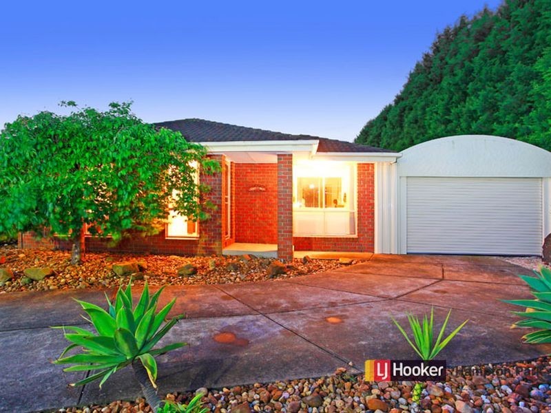 16 Eclipse Court, Hampton Park VIC 3976