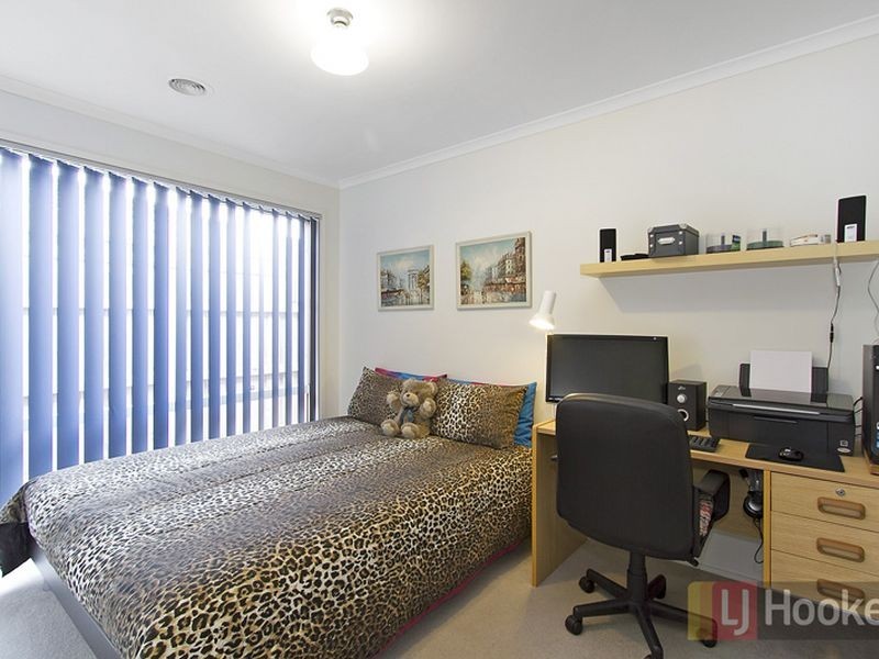 33 Lochard Terrace, Narre Warren South VIC 3805