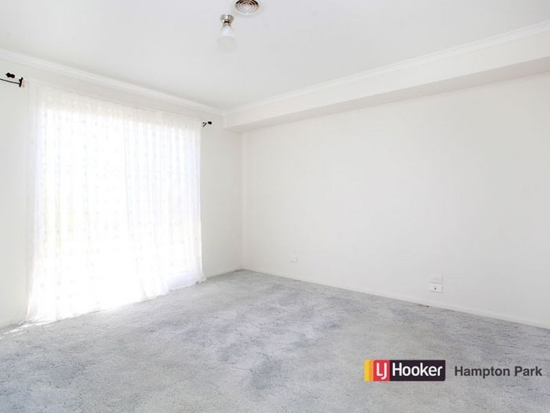 30 Redwood Avenue, Hampton Park VIC 3976