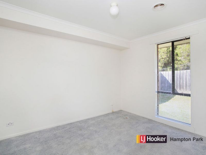 30 Redwood Avenue, Hampton Park VIC 3976