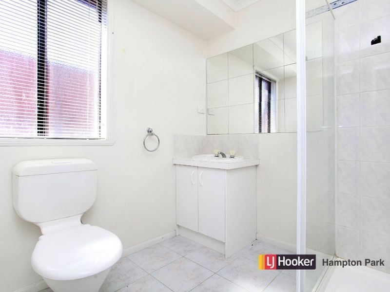 30 Redwood Avenue, Hampton Park VIC 3976