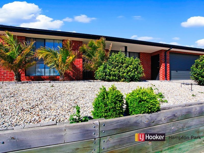 30 Redwood Avenue, Hampton Park VIC 3976