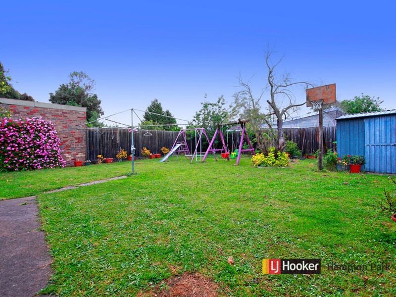 13 Hampton Drive, Hampton Park VIC 3976
