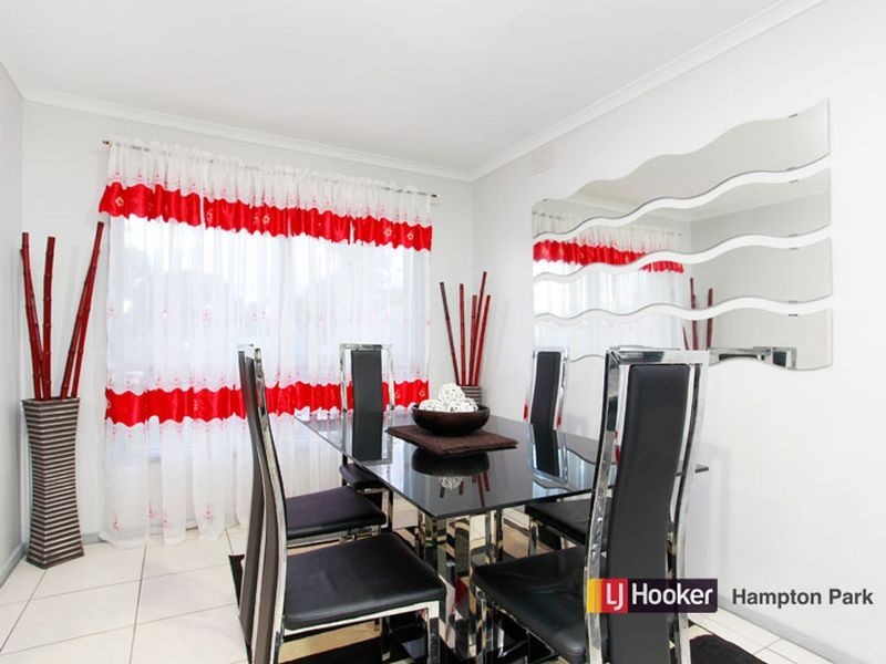 13 Hampton Drive, Hampton Park VIC 3976