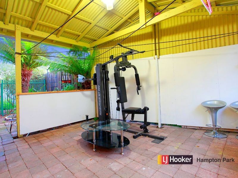 13 Hampton Drive, Hampton Park VIC 3976
