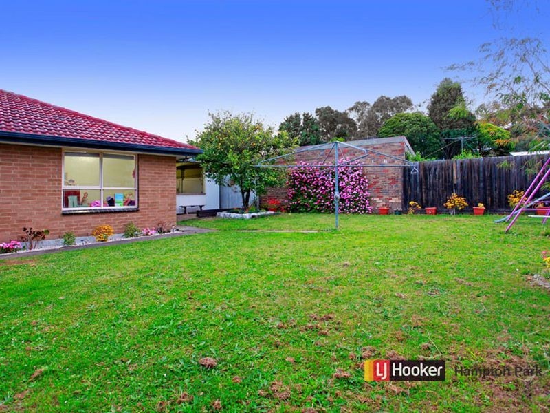 13 Hampton Drive, Hampton Park VIC 3976