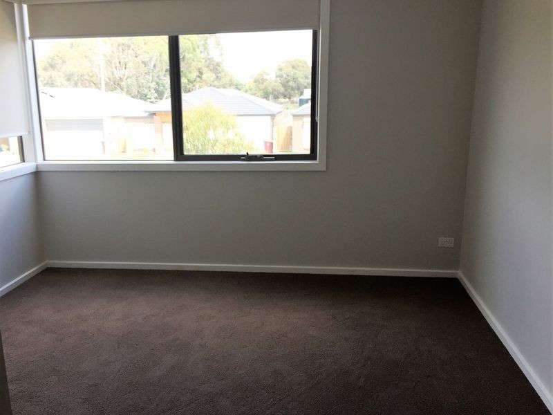 63 Fiorelli Boulevard, Cranbourne East VIC 3977
