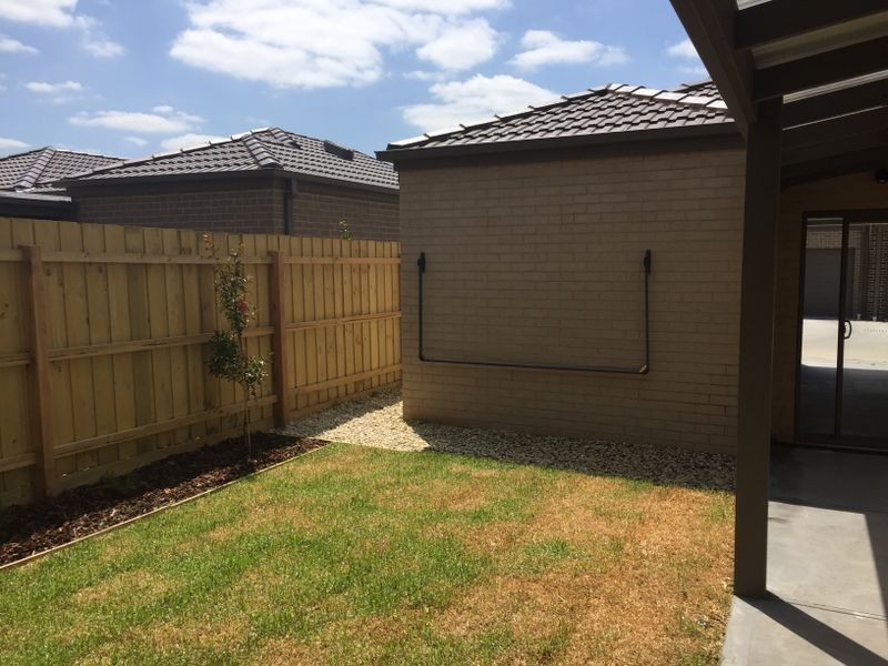 63 Fiorelli Boulevard, Cranbourne East VIC 3977