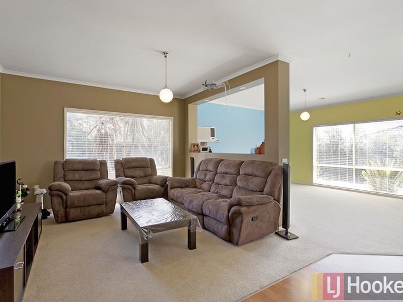 63 Wood Road, Narre Warren South VIC 3805