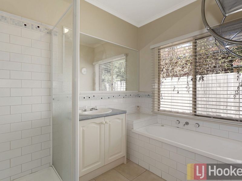 63 Wood Road, Narre Warren South VIC 3805