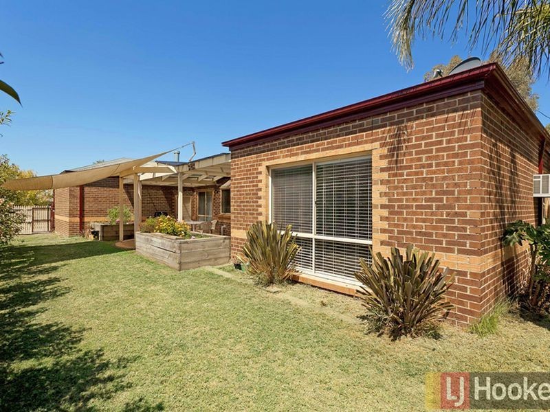 63 Wood Road, Narre Warren South VIC 3805