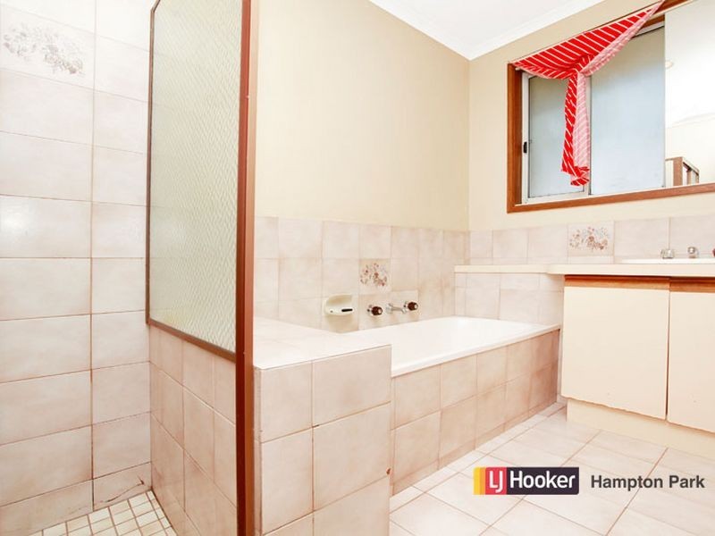 2/152 Somerville Road, Hampton Park VIC 3976